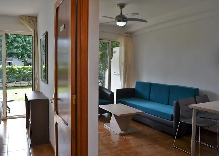 Montemayor Apartment *