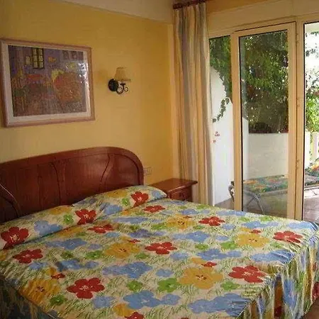 Montemayor Апартаменти *